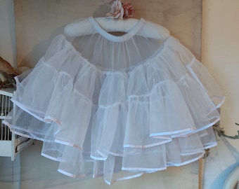 White 2-layer petticoat with semi-transparent flounces