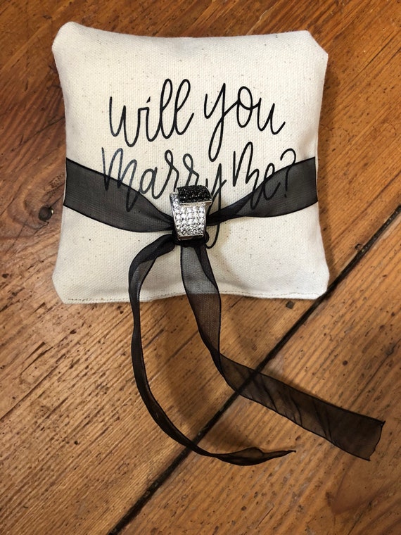 Ideal for engagement keepsake 100/% cotton Will you marry me engagement ring bag