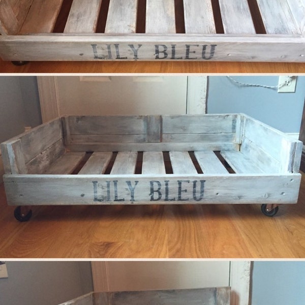 Pallet Dog Bed - Wooden Dog Bed - Pallet Cat Bed - Reclaimed Wood Bedding - Personalized Pet Bed - Custom Dog Bed