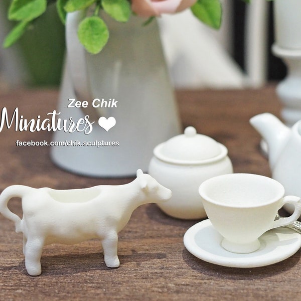 Miniature Cow creamer milk jug scale 1:12 dollhouse decorations accessories