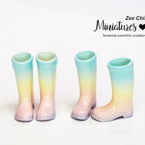 A pair of wellies / tall rain boots ( hunter style ) scale 1:12