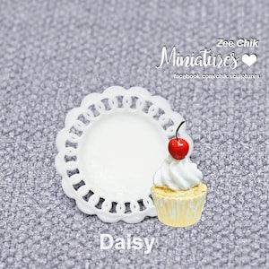 Miniature cup cake with plate and fork cherry / cake scale 1:12 dollhouse decorations accessories cherry ~ daisy plate