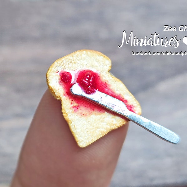 Miniature jam on toast / plate / cake scale 1:12 dollhouse decorations accessories