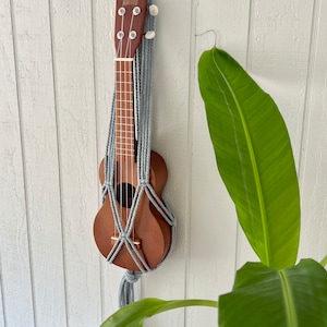 Macrame Ukulele Hanger