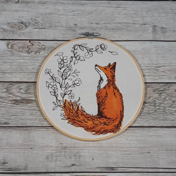 Fox Wall Decor, Embroidered hoop art, 8 inch hoop, Finished Embroidery