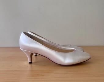 Women’s Dyeables White Satin Heels, Bridal Wedding Shoes, Classic Formal Pumps, Prom or Special Occasion