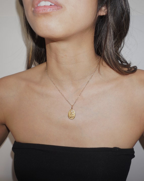 18k Body Silhouette Necklace – Chic Scout