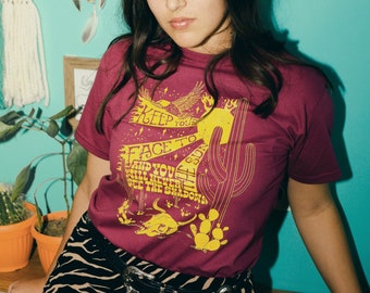 camiseta vintage del desierto de los años 70 / camiseta gráfica de mujer de los años 70 / camisa de cactus / camiseta vintage del desierto / camiseta de águila / camisa de calavera de vaca / camiseta de arizona