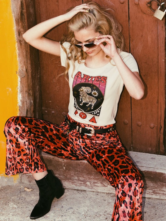 zodiac tee | astrology star sign t shirt | aries taurus gemini cancer leo virgo libra scorpio sagittarius capricorn aquarius pisces