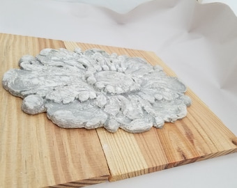 Chippy grey Large Rosette