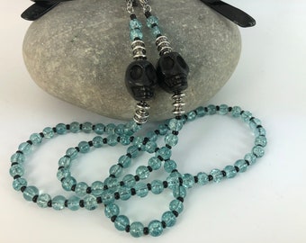 Cadena de calavera tibetana negra y plateada con cuentas de vidrio craqueladas, soporte para gafas estilo gótico punk, transparente o de color menta hielo