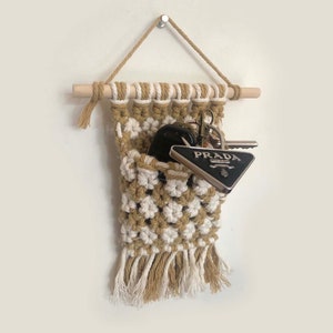 macarme hanger, macarme small pouch, Macrame wall pocket, image 1