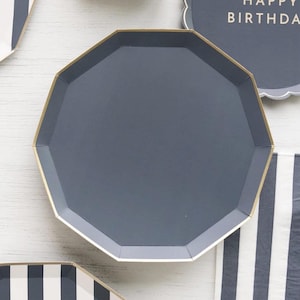 Granatowe talerze obiadowe – eleganckie talerze ślubne, marynistyczne dekoracje urodzinowe, nadmorski wieczór panieński, granatowy baby shower, papierowe talerze obiadowe
