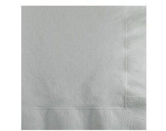 Puede incluir: Una sola servilleta de papel gris claro con un borde blanco.