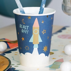Blast Off Party Cups - Ruimte verjaardagsversieringen, planeet feestartikelen, astronaut babyshower, Galaxy Rocket Party, maan verjaardagsbekers