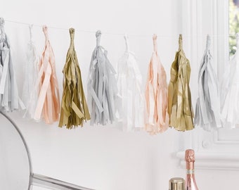 Guirnalda de borlas en rosa ruborizado y dorado: boda en oro rosa, boda ruborizada, decoración de bodas, decoraciones de cumpleaños, decoraciones de fiesta, despedida de soltera