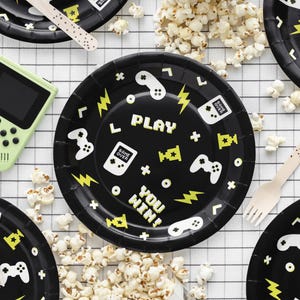 ビデオゲームパーティープレート 6枚セット - ゲーマーパーティー用品、ゲーム誕生日デコレーション、ゲームオンパーティー、レベルアップ誕生日、紙製誕生日プレート