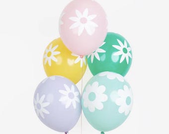 Daisy Balloons 5ct – Pastel Latex Balloons with White Flower Print for Girl Birthday Groovy, Spring Party, or Floral Baby Shower Decor