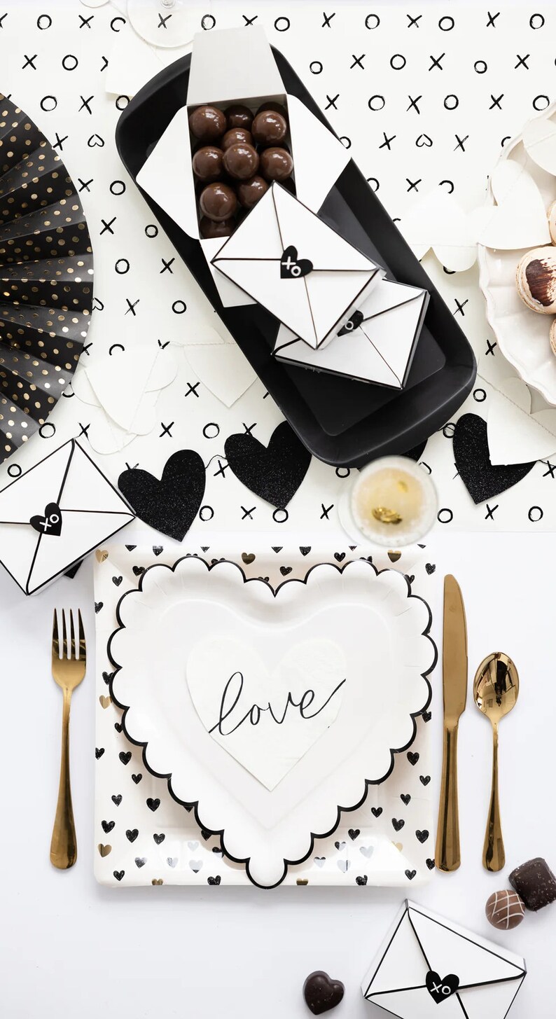 XOXO Table Runner - Valentines Party Decor, Black & Cream Party ...