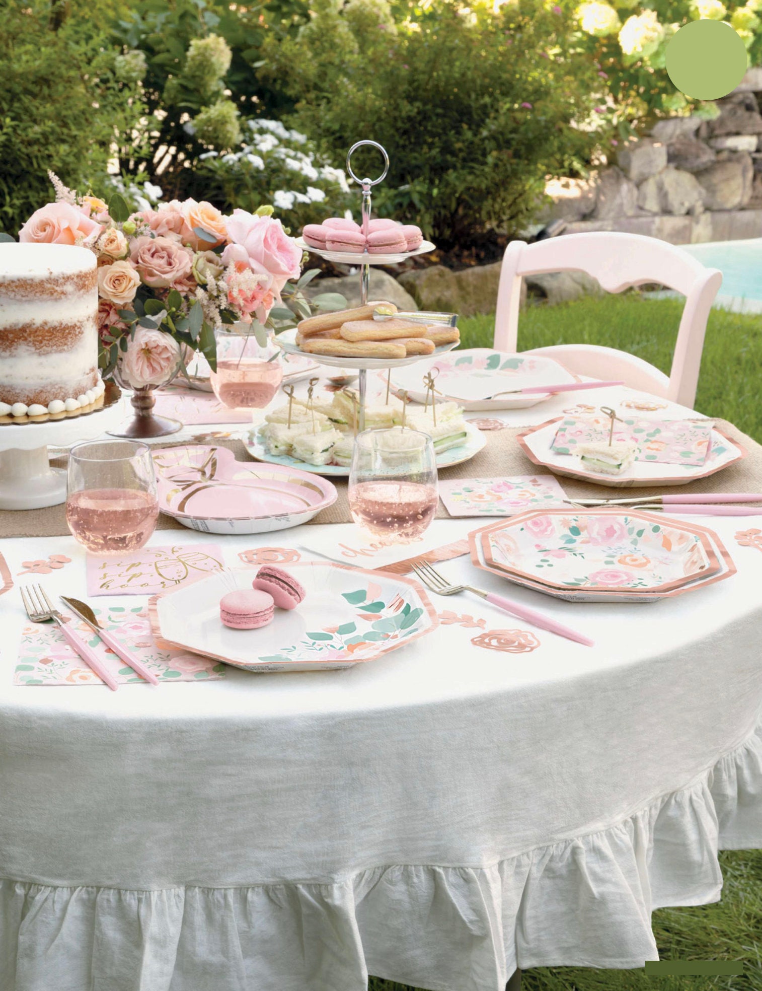 Ring Shape Plate Ring Shaped Party Plates 8ct - Engagement Party Decorations ...