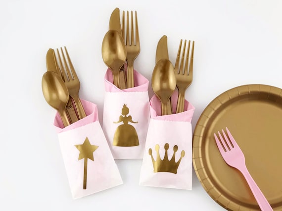 Kit Vaisselle Jetable Fête Anniversaire 10 Personnes – Nappe, Assiettes, Gobelets, Serviettes, Décorations
