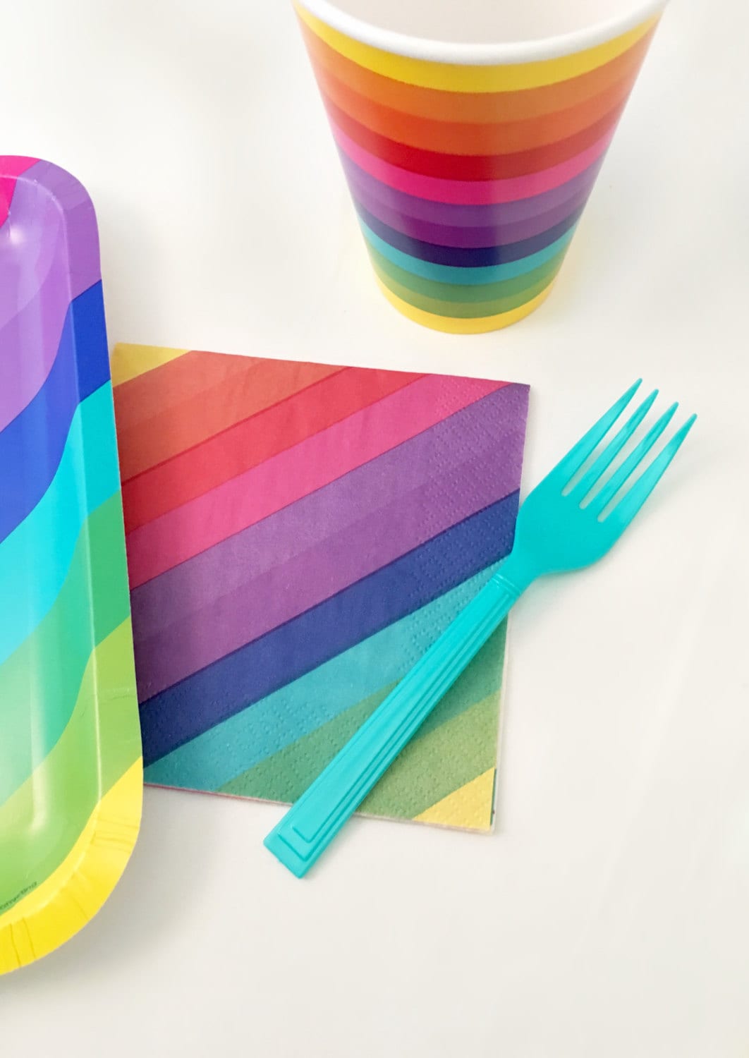 Set di stoviglie per feste di compleanno per bambini, 120 pezzi, con 30 piatti di carta