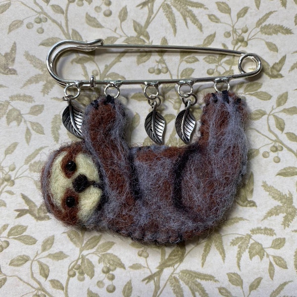 Sloth Brooch - Etsy