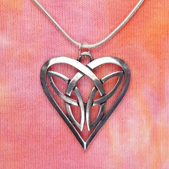 Celtic heart necklace deals