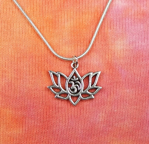 Om lotus necklace deals