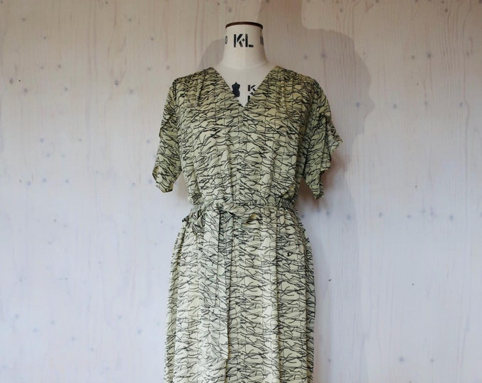 NEW: MOLUCCELLA dress, beige, black