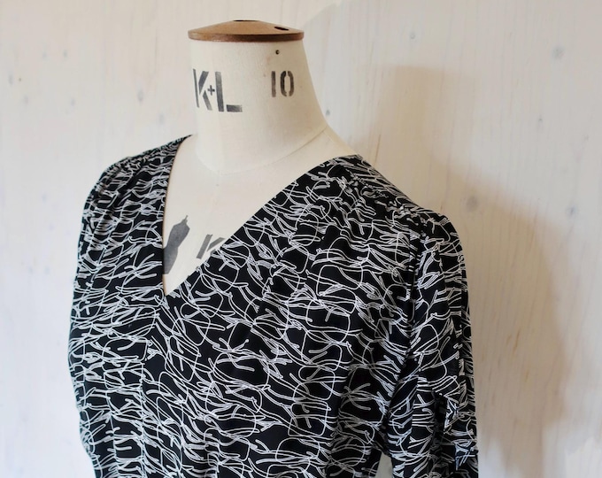 NEW: MOLUCCELLA dress, black, white