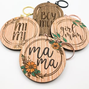 Mama Keychain- Girl Mom Keychain-  Personalized Keychain- Engraved Wood Keychain- Gift For her -Mother&#39;s Day Gift -Purse Charm -Gift for Mom