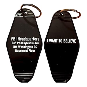 80s TV Show &quot;I Want to Believe&quot; Alien Invasion Keytag