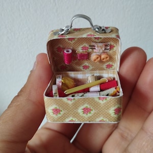 Miniatures knit suitcase- scale 1:12-Dollhouses miniatures