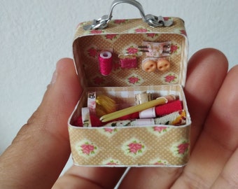 Miniatures knit suitcase- scale 1:12-Dollhouses miniatures