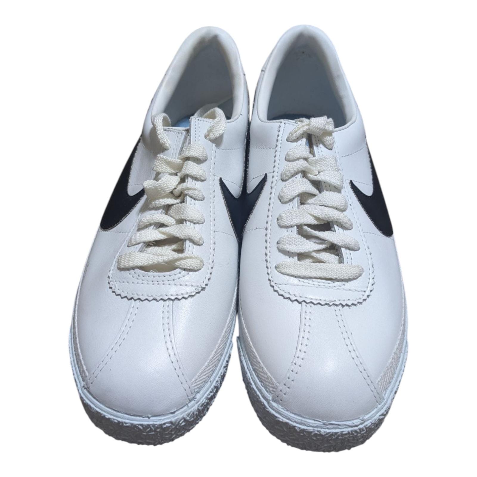 Vintage Nike Bruins White Shoes Leather Low-top Sneakers Size 9 