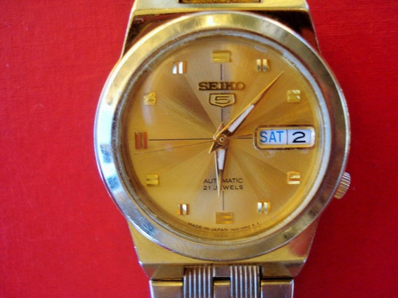 Buy Vintage Genuine SEIKO 5 Watch/automatic 21 Jewels Day Date Online in  India - Etsy