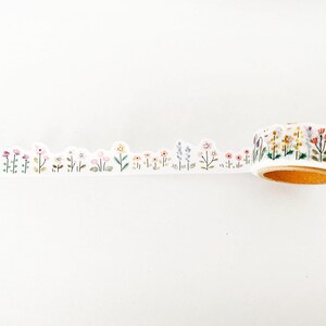 Gestanste washitape met bloemen: 1,8 cm x 5 m lang - MW95217