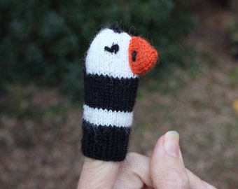 Puffin Knit Wool Finger Puppet