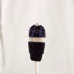 Ribbon Seal Knit Wool Finger Puppets