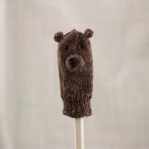 Brown Bear Finger Puppet | Handknit | Wol