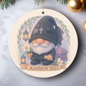 Adorno de gnomo funerario para directores de funerarias, recuerdo navideño para directores de funerarias, decoración navideña para funerales, regalo personalizado para trabajadores conmemorativos.