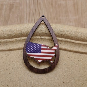 6/20/100 stks Onafhankelijkheidsdag Amerikaanse vlag kaart Teardrop houten hanger, gedrukt geschilderd hout uitsparing oorbel Dangle Drop DIY charme, XW0037