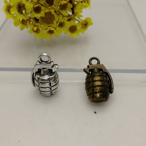 6/20 Pieces Metal antitank grenade bomb Pendant Necklace Earring Keychain Charm Handmade Jewelry Finding Antique Bronze Silver Color XM0409