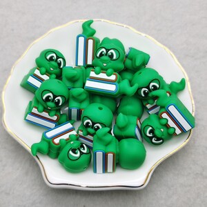 Silicone Bead 3D Book Worm Caterpillar Bookworm Focal Bead DIY Charm Pen Finding XS0825