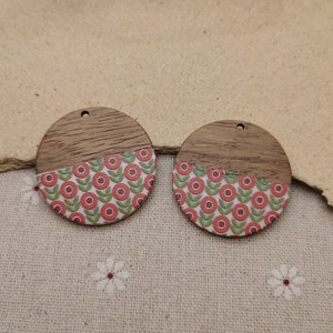 2/10/50 pieces Wood & Resin Earring Components Boho Charm , Plastic Round Coin Disc Circle Shape Earring Dangle Drop Finding Pendant XW8028
