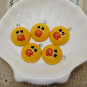 6/20 pieces plastic chicken chick pendant charm , resin handmade jewelry making DIY finding necklace earring decoration accessory , XP0424