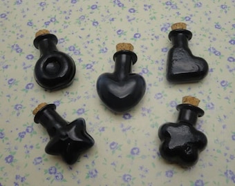 2/10 pieces black color small mini glass bottle with cork , glass jar vial wedding party wish bottle pendant charm , 5 shapes option XB0018