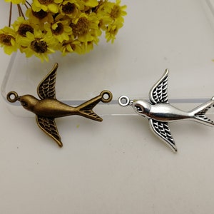 10/50 Pieces Metal swallow bird Pendant Necklace Earring Keychain Charm , Handmade Jewelry Making Finding Antique Bronze Silver Color XM0181