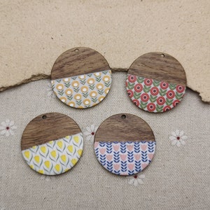 2/10/50 pieces Wood & Resin Earring Components Boho Charm , Plastic Round Coin Disc Circle Shape Earring Dangle Drop Finding Pendant XW8027
